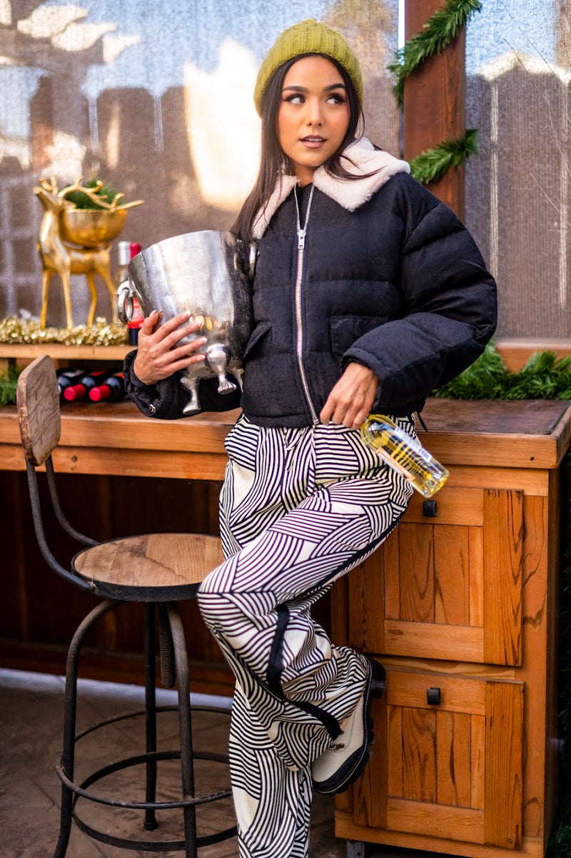 Polar Plunge Faux Fur Collar Quilted Jacket - Black