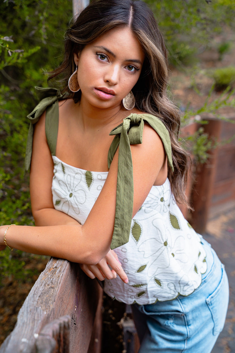 Sweet Pea Tie Trap Sleeve Scalloped Trip Top - Olive/Ivory