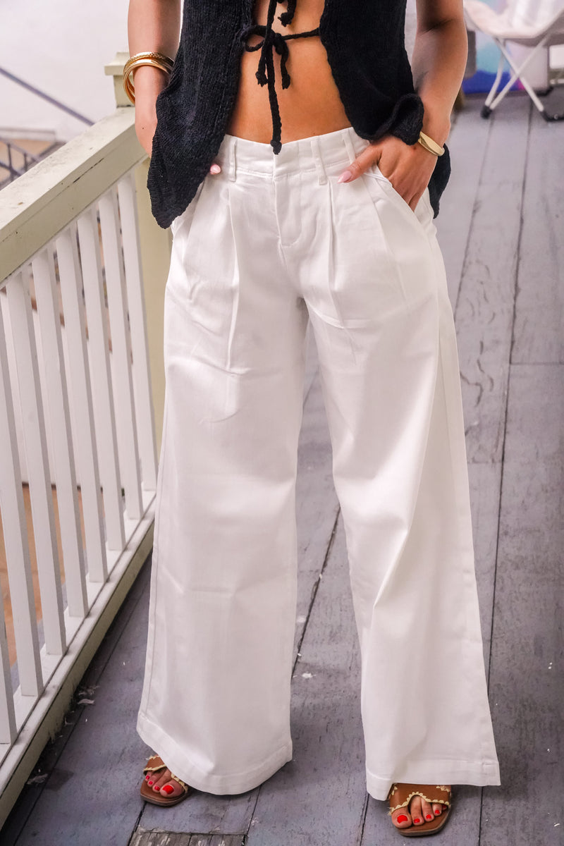1822 Denim Chambray Super Wide Leg Pleated Trouser- White