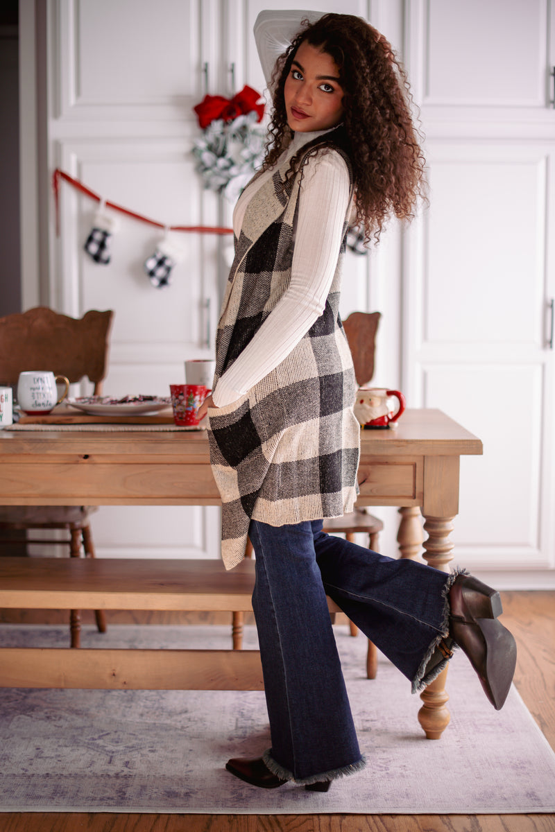 Plaid Tidings Sleeveless Cardigan - Black/Gray