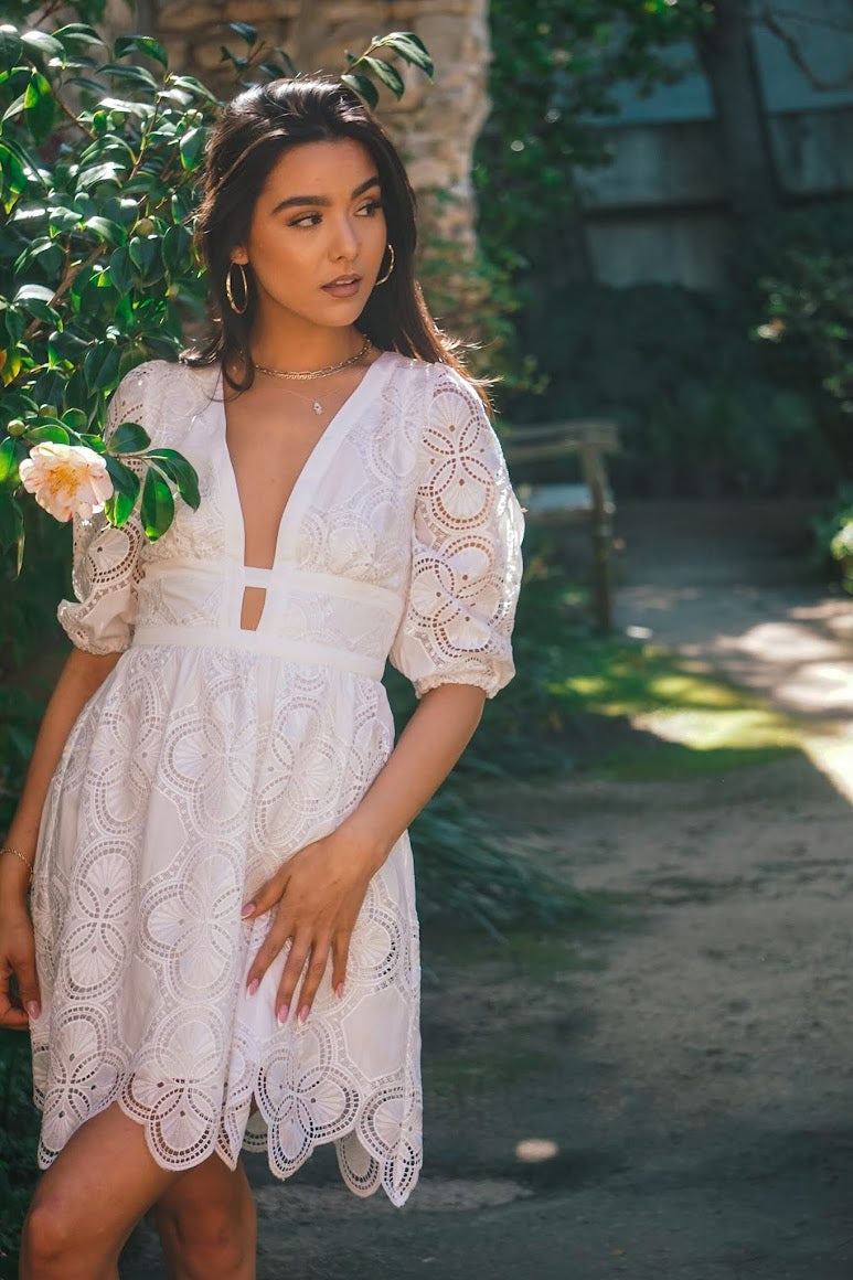 Bed of Roses Lace Dress - White